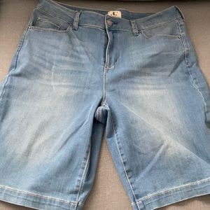 Ladies jean shorts